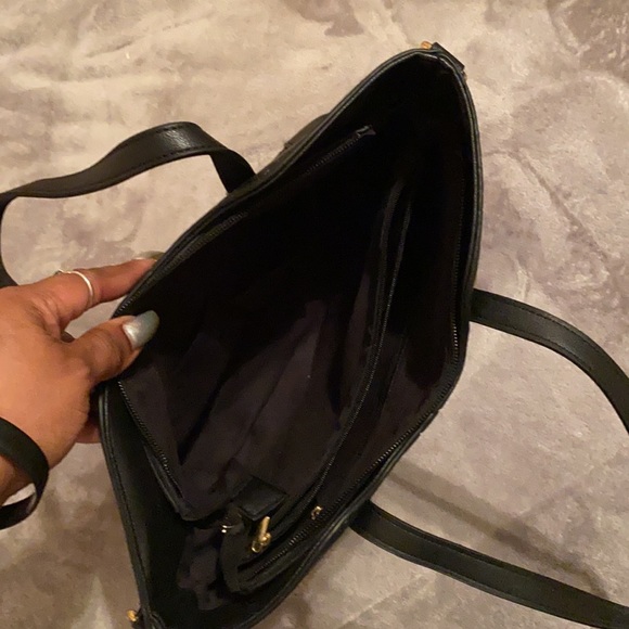 Fashionable Black purse - Picture 4 of 5